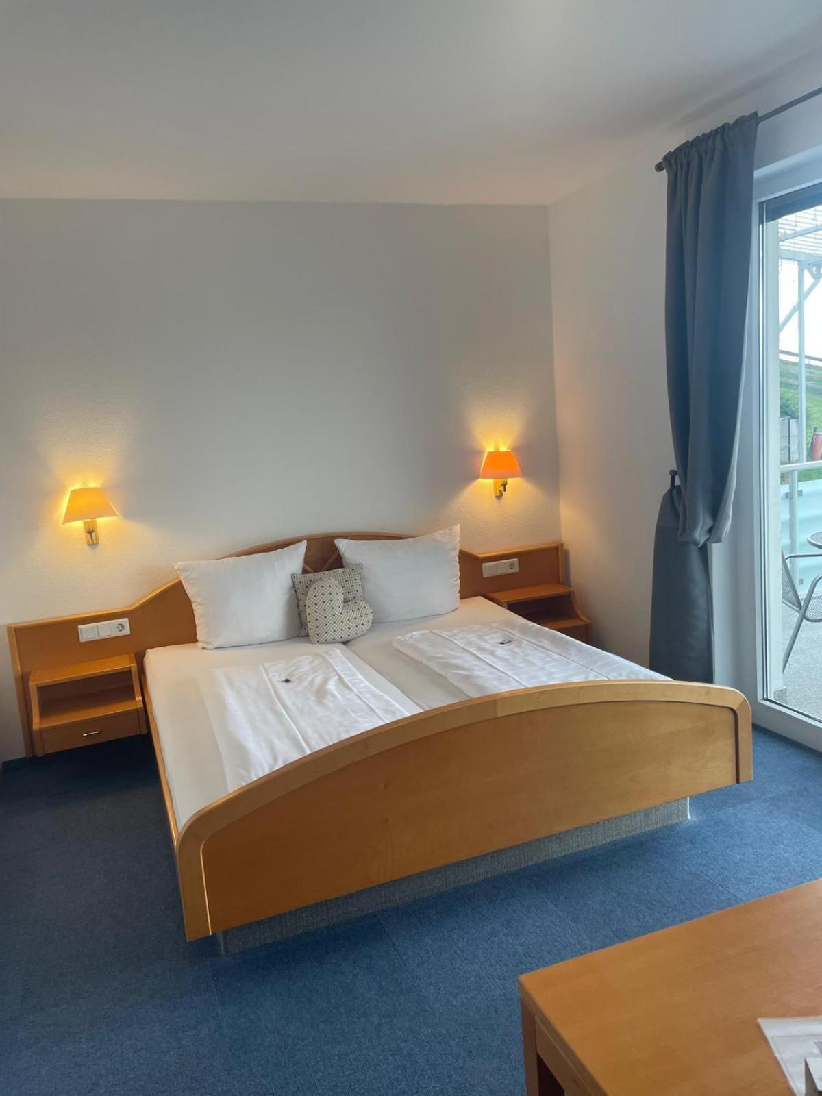 Hotel Berghof Albersweiler Екстер'єр фото